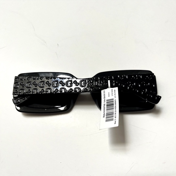GUESS Slim Rectangle Sunglasses GO00076 Acetate Black Embossed Logo main image 4